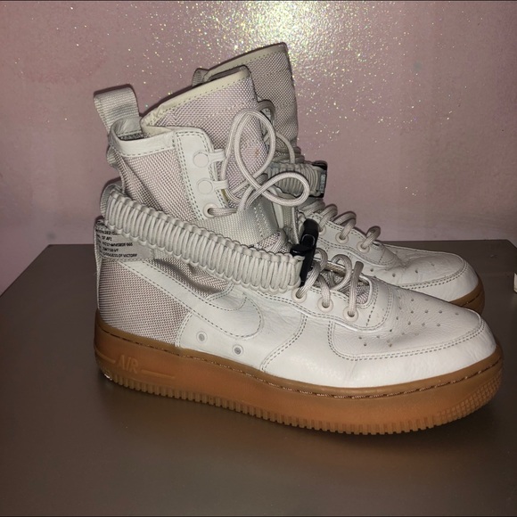 Nike AF 1 - Picture 1 of 4